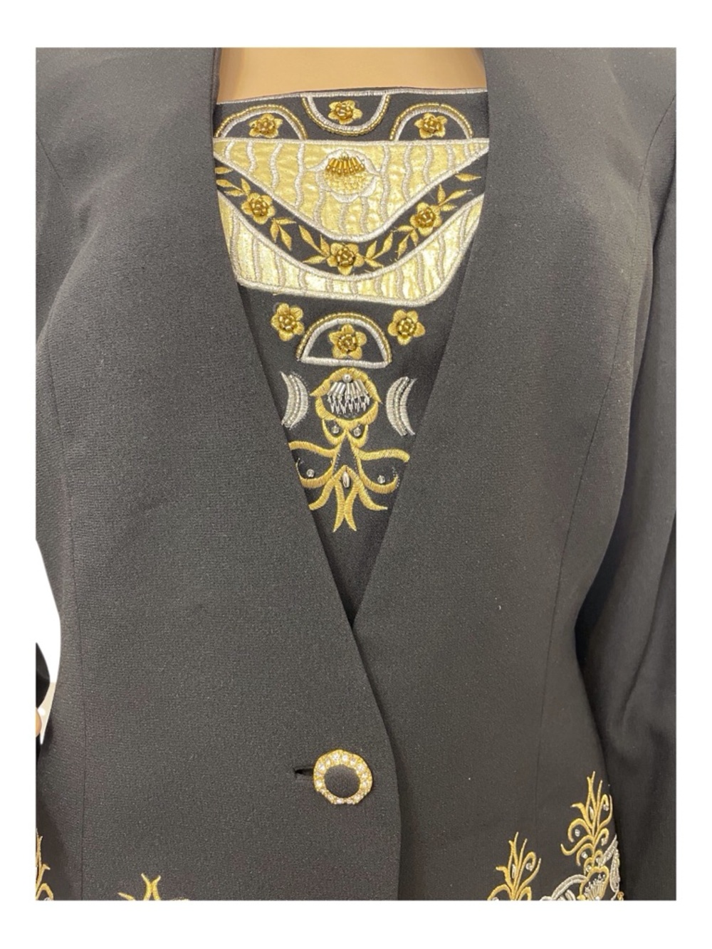 Natasia Collection New York Women's Black Embroidery Insert Blazer, 10 - Picture 8 of 8